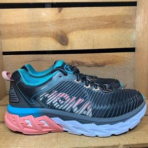 Hoka One One Arahi Size 7.5 Running Shoes